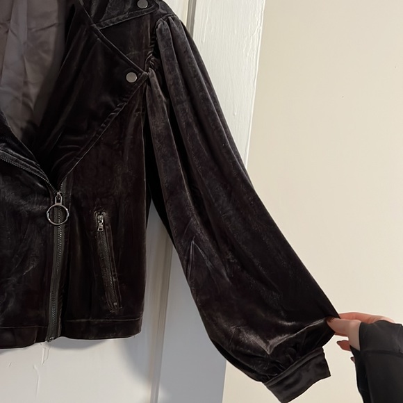 Velvet jacket - Picture 3 of 5